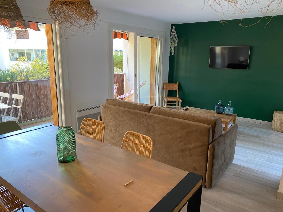 Appartement Le Panoramic - Terrasse Et Parking Cassis Exteriör bild
