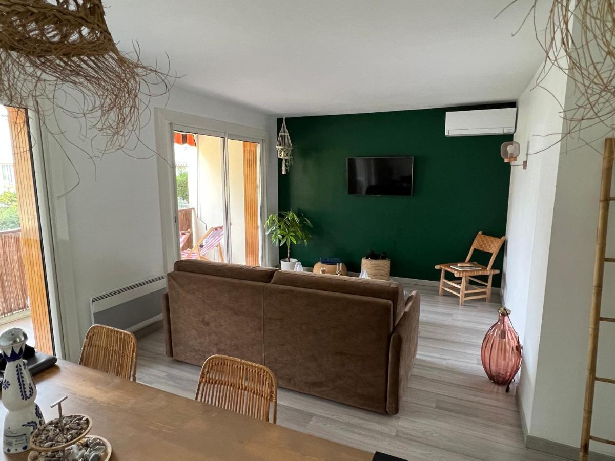 Appartement Le Panoramic - Terrasse Et Parking Cassis Exteriör bild